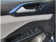 Vehicle Thumb #20