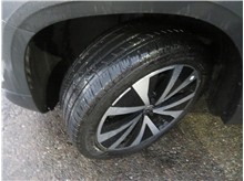 Vehicle Thumb #36