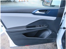 Vehicle Thumb #21