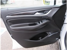 Vehicle Thumb #21