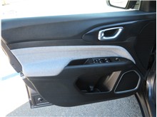 Vehicle Thumb #19