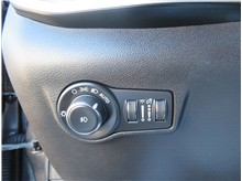 Vehicle Thumb #32