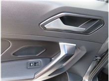 Vehicle Thumb #17
