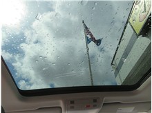 Vehicle Thumb #20