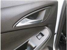 Vehicle Thumb #17