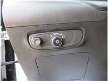 Vehicle Thumb #32