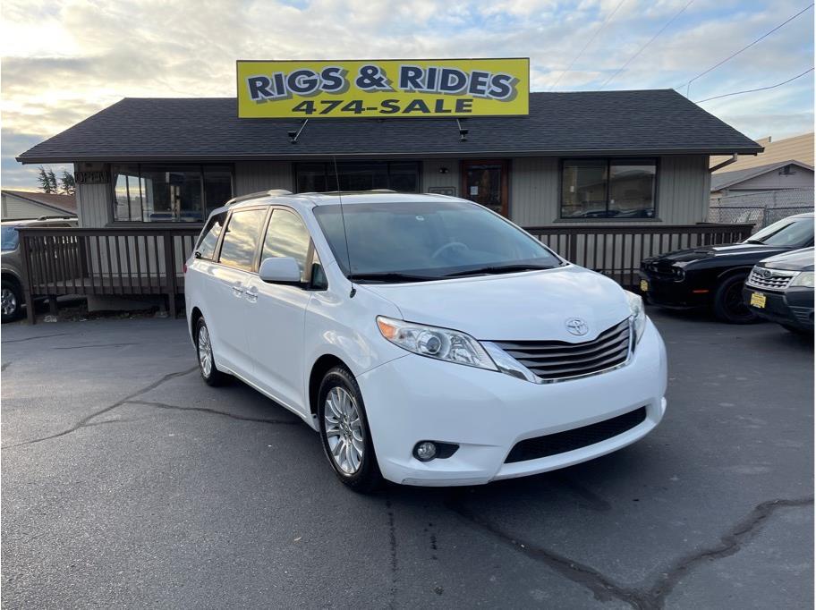 2012 Toyota Sienna from Rigs & Rides