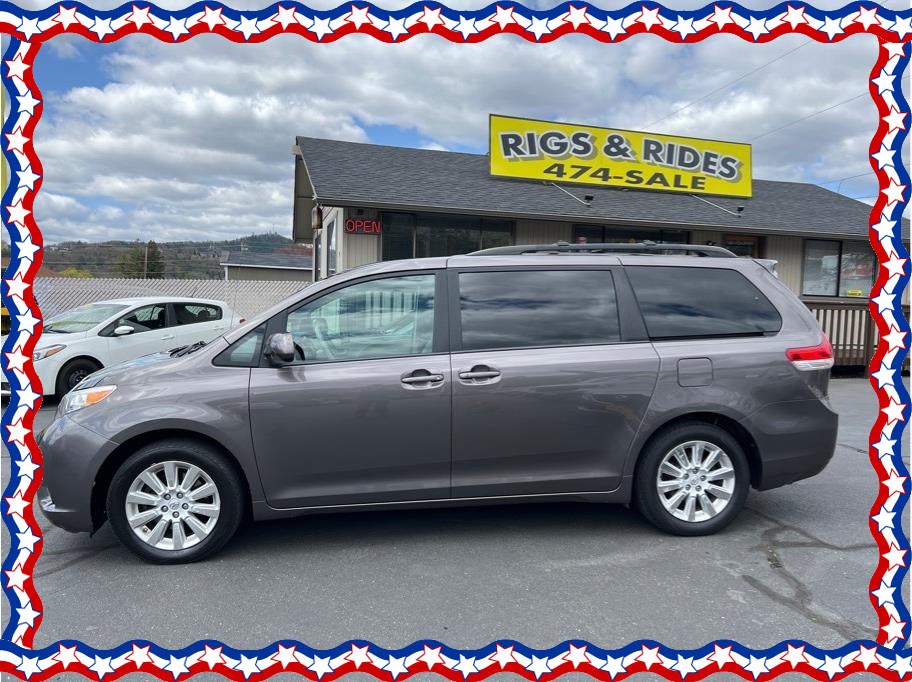 2013 Toyota Sienna from Rigs & Rides
