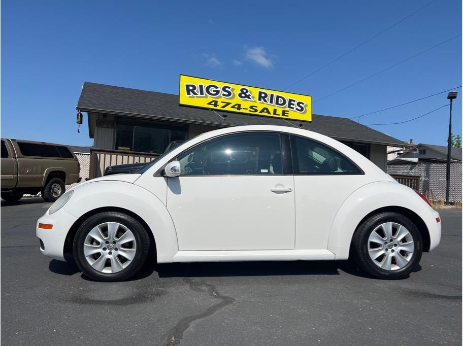 2010 Volkswagen New Beetle from Rigs & Rides