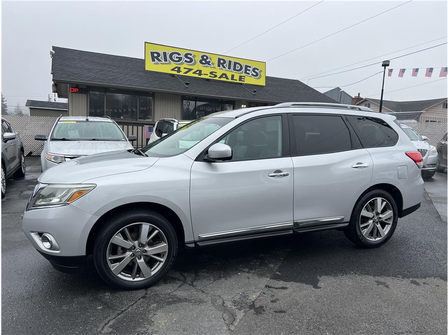 2013 Nissan Pathfinder from Rigs & Rides