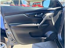 Vehicle Thumb #18