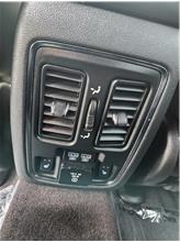 Vehicle Thumb #28