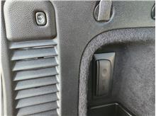 Vehicle Thumb #37