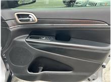 Vehicle Thumb #25