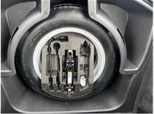 Vehicle Thumb #38