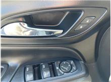 Vehicle Thumb #19