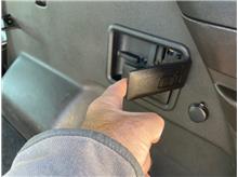 Vehicle Thumb #32