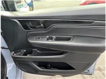 Vehicle Thumb #23