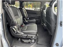 Vehicle Thumb #28