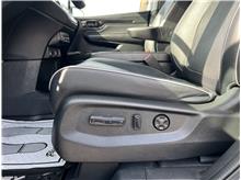 Vehicle Thumb #68