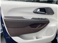 Vehicle Thumb #19