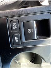 Vehicle Thumb #75