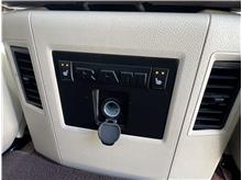 Vehicle Thumb #37