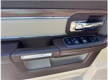 Vehicle Thumb #57