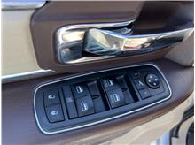 Vehicle Thumb #58