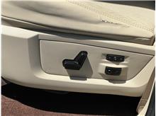 Vehicle Thumb #62