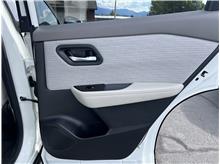 Vehicle Thumb #40