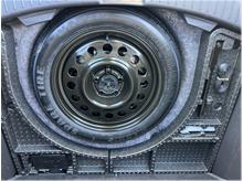 Vehicle Thumb #52