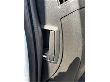 Vehicle Thumb #21