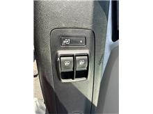 Vehicle Thumb #22