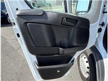 Vehicle Thumb #23