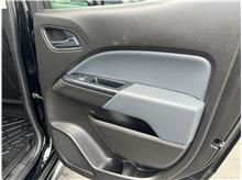 Vehicle Thumb #32