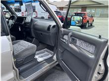 Vehicle Thumb #19