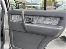 Vehicle Thumb #26