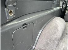 Vehicle Thumb #46