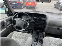Vehicle Thumb #62