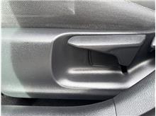 Vehicle Thumb #22