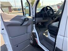 Vehicle Thumb #20