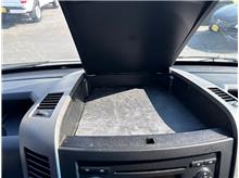 Vehicle Thumb #43