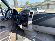 Vehicle Thumb #51