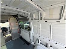 Vehicle Thumb #64