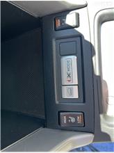 Vehicle Thumb #63