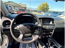 Vehicle Thumb #24