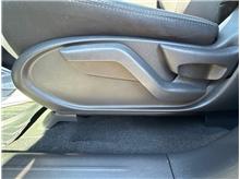 Vehicle Thumb #25