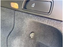 Vehicle Thumb #43