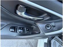 Vehicle Thumb #16